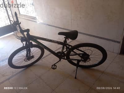 velo  bike like new size 26