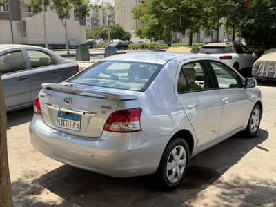 تويوتا ياريس 2009