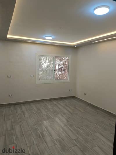 Office for rent in Sheraton Saqr Quraish 100m Ground Floor High Luxury 2 rooms and a reception of two pieces and a bathroom and kitchen Prime location and close to Abdel Hamid Badawi Street