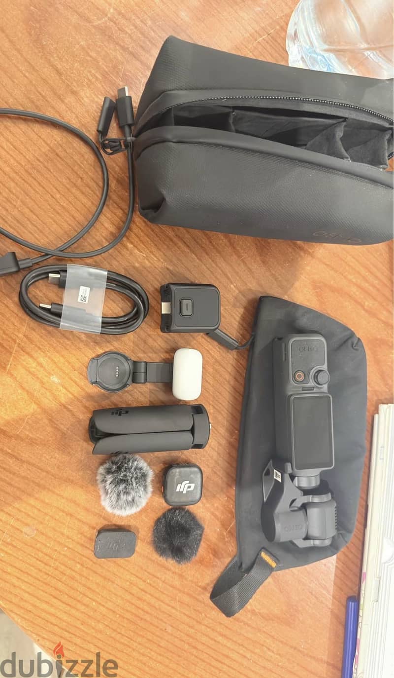 DJI Osmo Pocket 4 Creator Combo 2