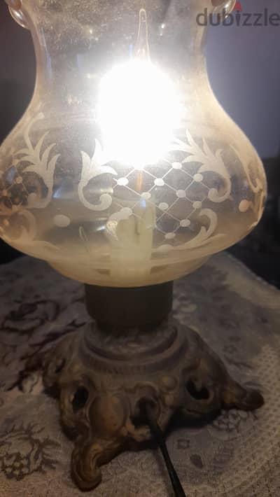 اباجورة نحاس صافى للبيع