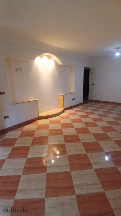Office for rent 150m in Egypt for Construction Sheraton Airport upscale ground floor 3 rooms and a large reception and 2 bathrooms and a stylish entrance and a distinctive location