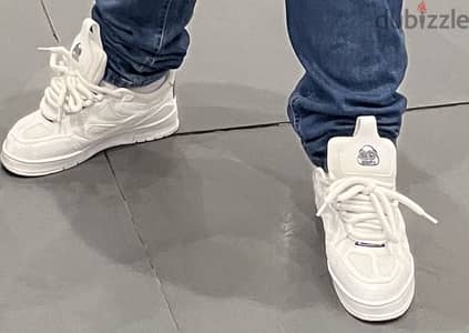 Lv skate size 44/45