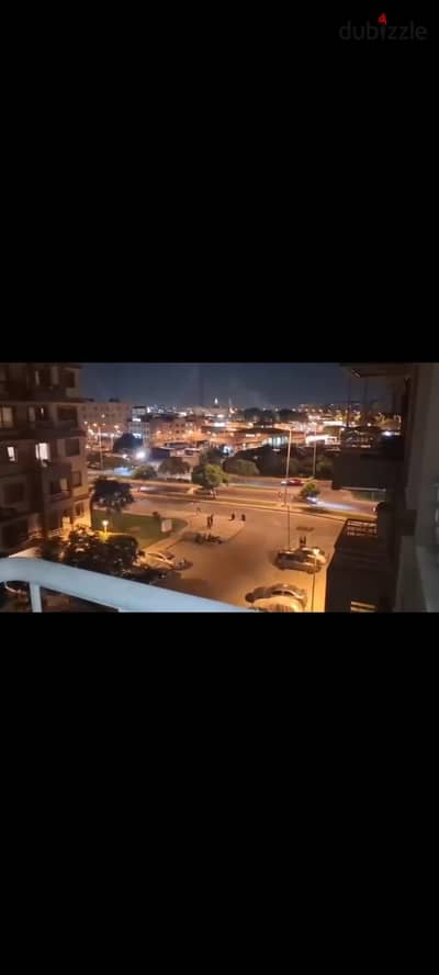 Legal rental apartment in Madinaty B6, 90 sqm, located opposite South Park and El Haraka, with natural gas, prime location, and close to all amenities