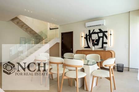 **بنتهاوس فاخر للإيجار قصير المدى | Lake View New Cairo**  استمتع بإقامة استثنائية داخل هذا البنتهاوس المميز في **Lake View New Cairo**، حيث يجتمع الف