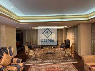 Furnished apartment for rent in Madinaty, 320 square meters, ground floor with garden, ultra-super deluxe finishing, garden view, B1