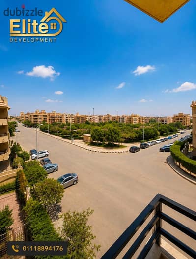 استلام فوري شقة بحري للبيع 260م  3 غرف نوم  بجوار الجامعة الأمريكية استلام فوري موقع مميز بالقرب من الرحاب بالتجمع الخامس