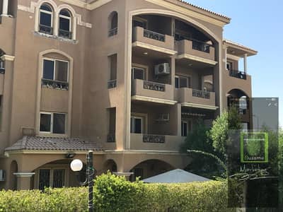 For sale, a 171 sqm apartment inside the Al-Khamail compound, Phase 2, Al-Hadba, Super Lux finishing, 2nd floor overlooking the landscape.