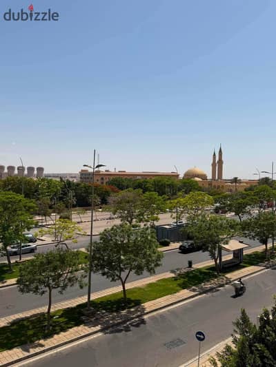 شقه لقطه للبيع فيو غير مجروح فيو الساوث بارك مباشره سعر لقطه لسرعه التنفيذ