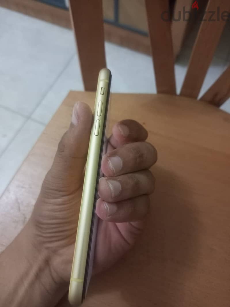 iPhone xr 128 4