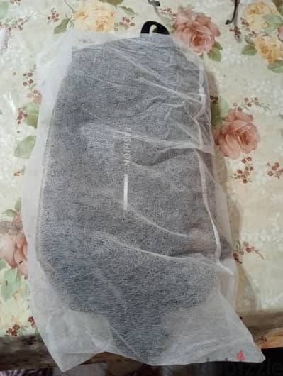 شنطه جديده تماما كروس ضد المياه بها USB وقفل
