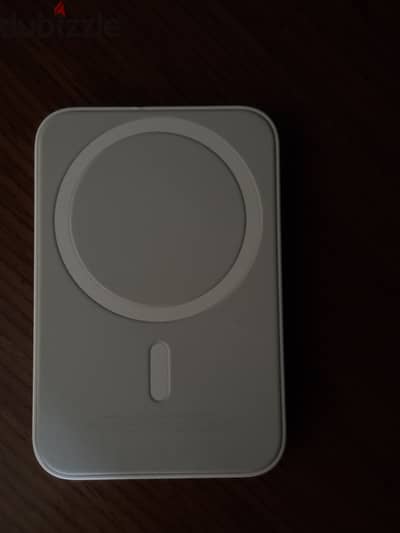 Apple MagSafe battery pack (original)