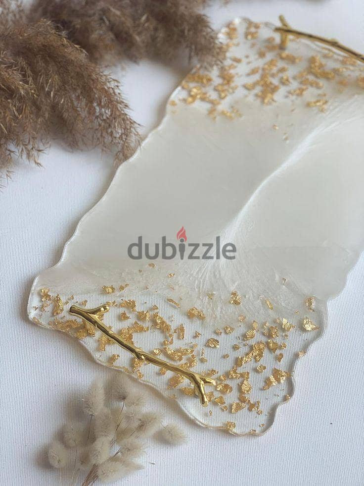 Handmade Epoxy Resin Serving Tray with 4 Coasters 4