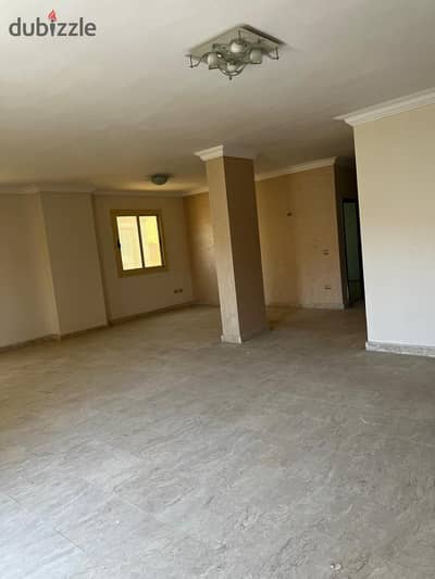 شقة أول سكن للإيجار في البنفسج 8 فيلات | 170م | سوبر لوكس | أسانسير