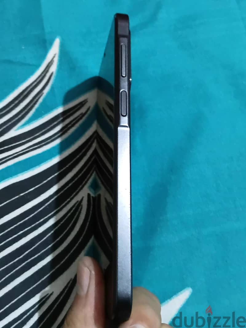 SAMSUNG A17 256 8 7