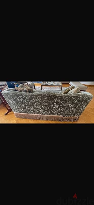 Elegant sofa very nice fabric and cushions