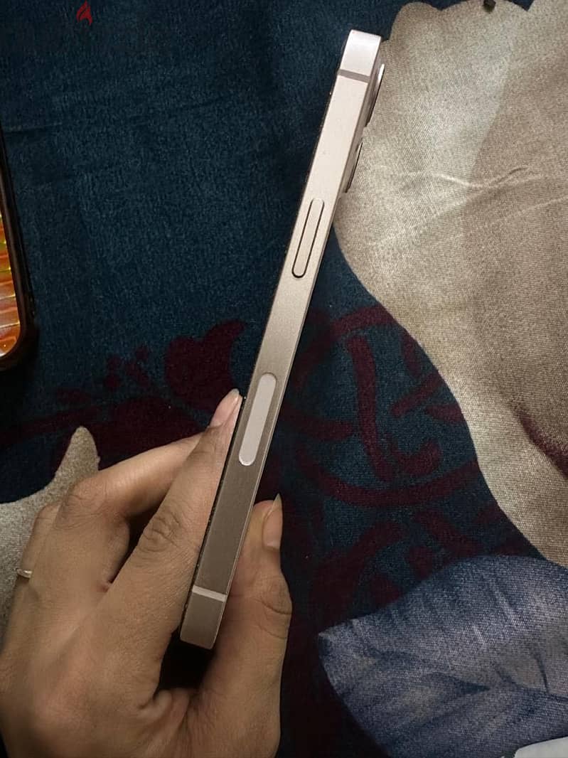 Apple - iPhone 13 1