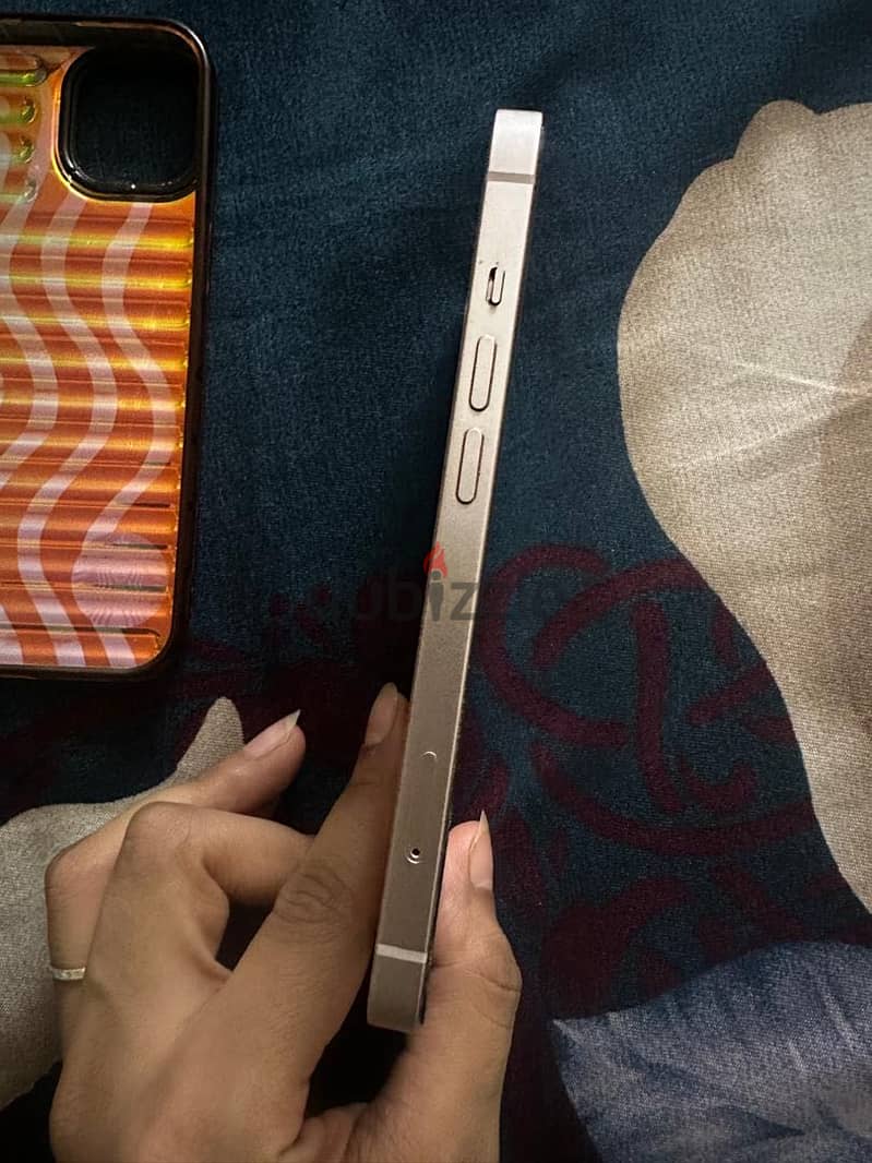 Apple - iPhone 13 4