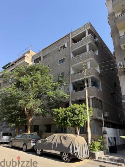 شقة متفرعة من نبيل الوقاد