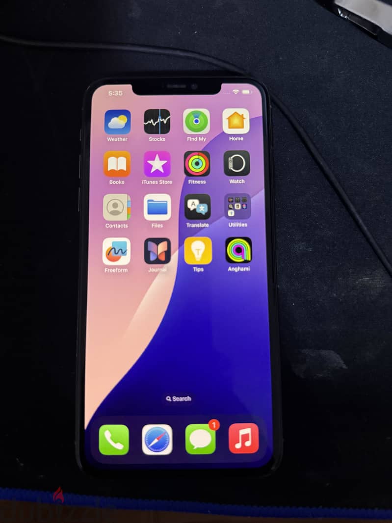 Apple - iPhone 11 Pro Max 1