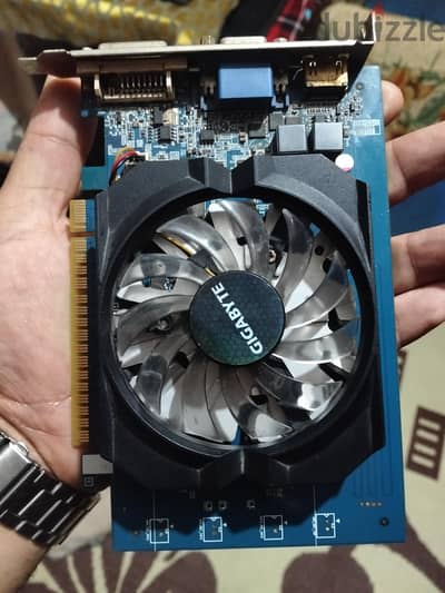 للبيع كارت شاشه gt. 370  2g