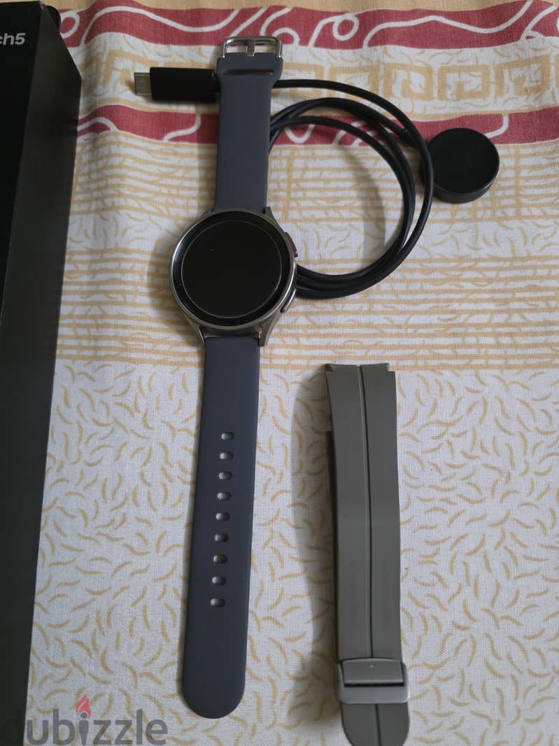 Samsung watch 5 pro like new 2