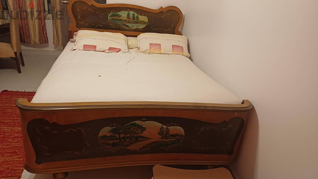 vintage full bed room 1