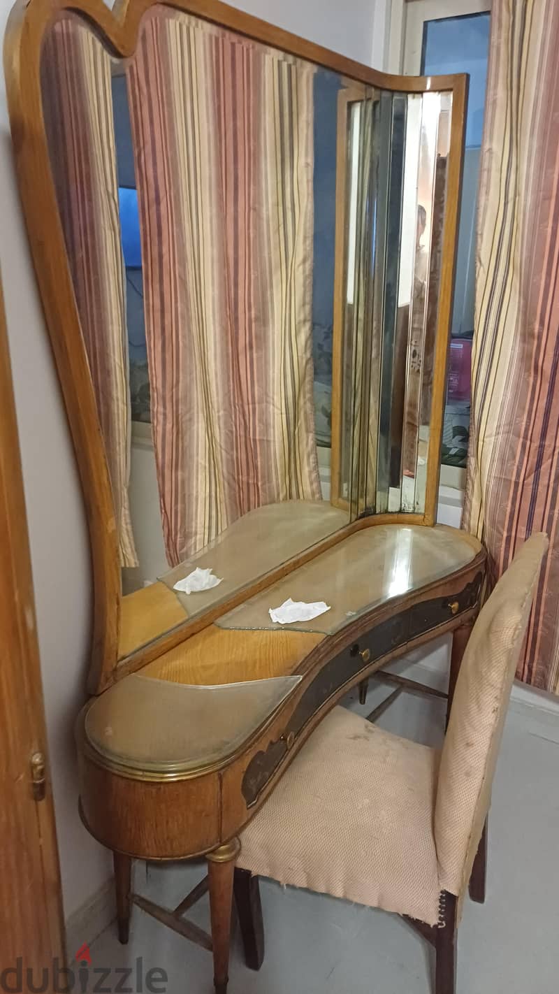 vintage full bed room 3