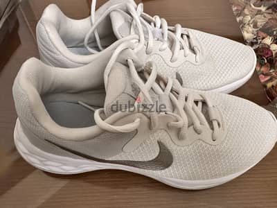 حذاء رياضي Nike