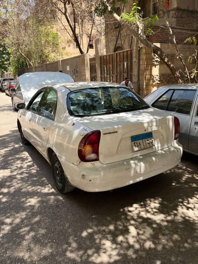دايو لانوس 2004