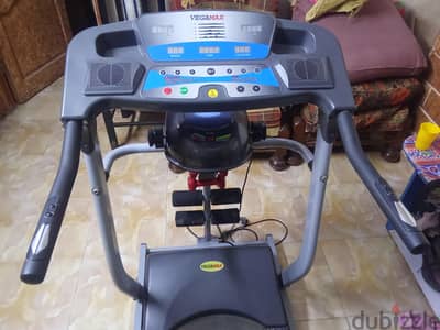 مشاية كهربائية Vegamax متعددة الوظائف (مساج + بنش بطن) بحالة ممتازة