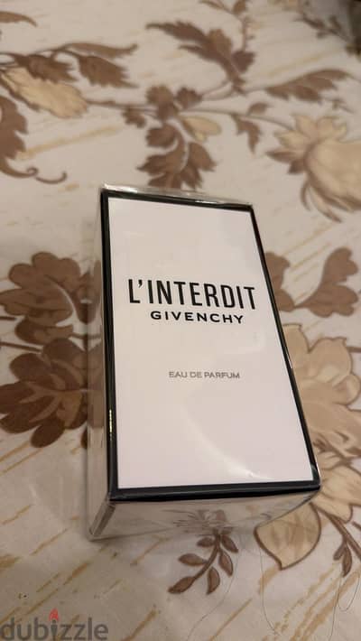 givenchy interdit