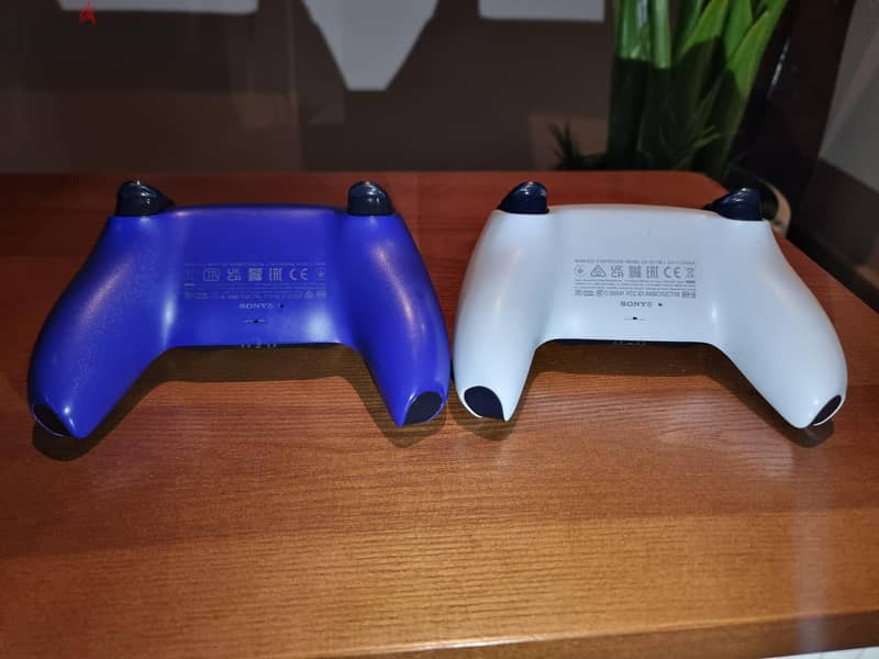Ps5 Slim Digita 1Tb + 2 Controllers 4