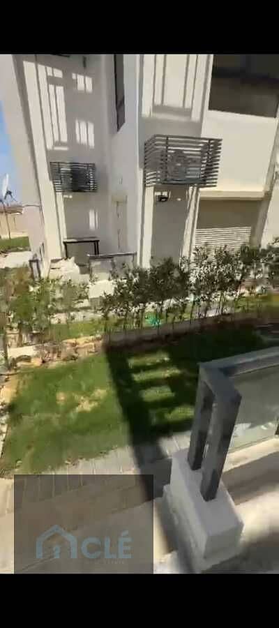 شاليه سوبر لوكس ارضي بحديقة للبيع باحد ارقى قرى الساحل و باقل سعر في جايا في راس الحكمة بالساحل الشمالي , مساحتها 44 م يتكون من غرفة نوم واحدة و حمام