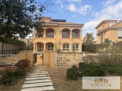 فيلا للبيع في مدينتي نموذج F فيو علي وايد جاردن لوكيشن مميز بالقرب من بحيرات مدينتى (659م) فيلا للبيع في مدينتي نموذج F فيو علي وايد جاردن لوكيشن مميز بالقرب من بحيرات مدينتى (659م)