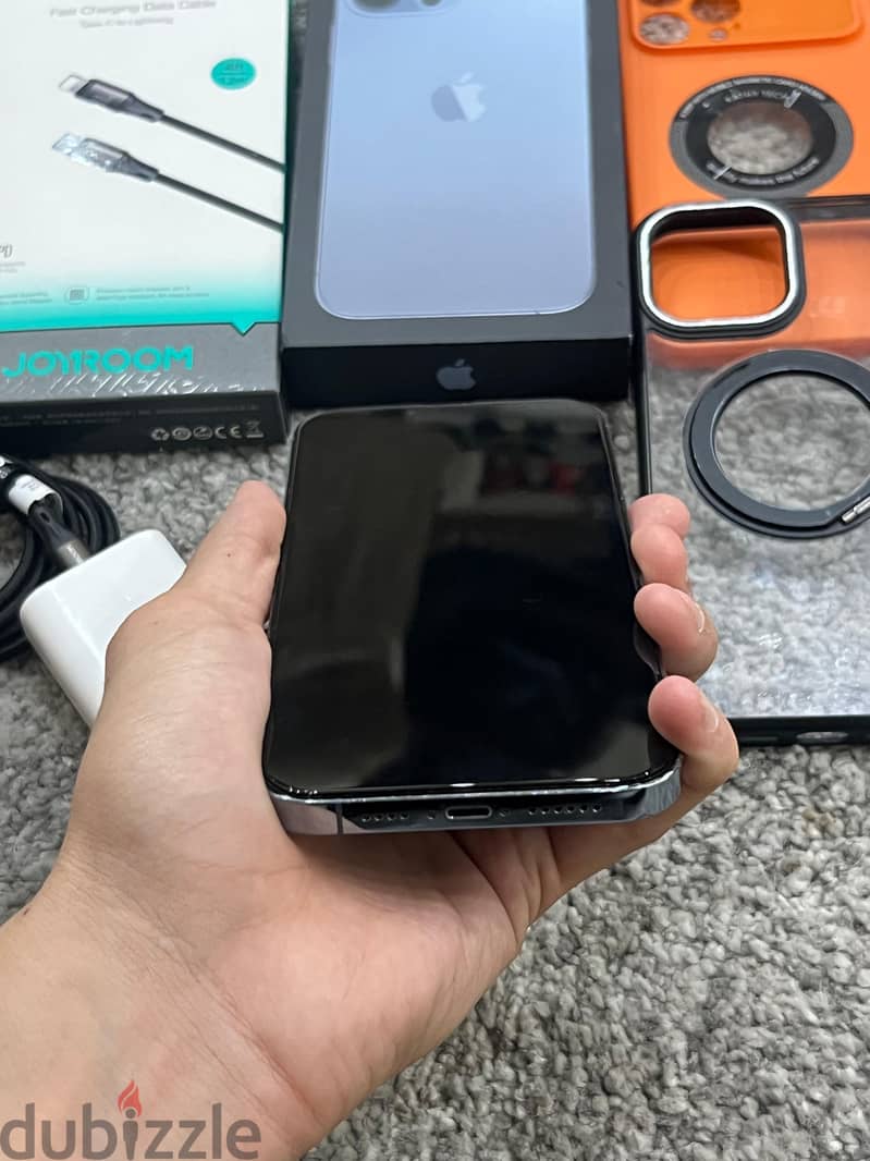 Apple - iPhone 11 Pro Max 6