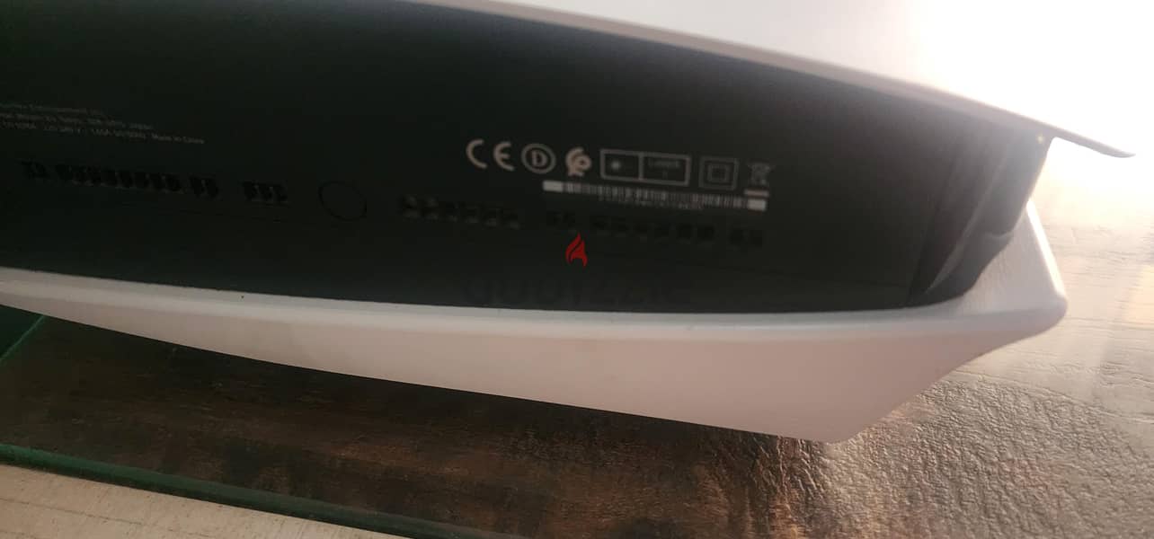 ps5 fat disk version, no controllers 1