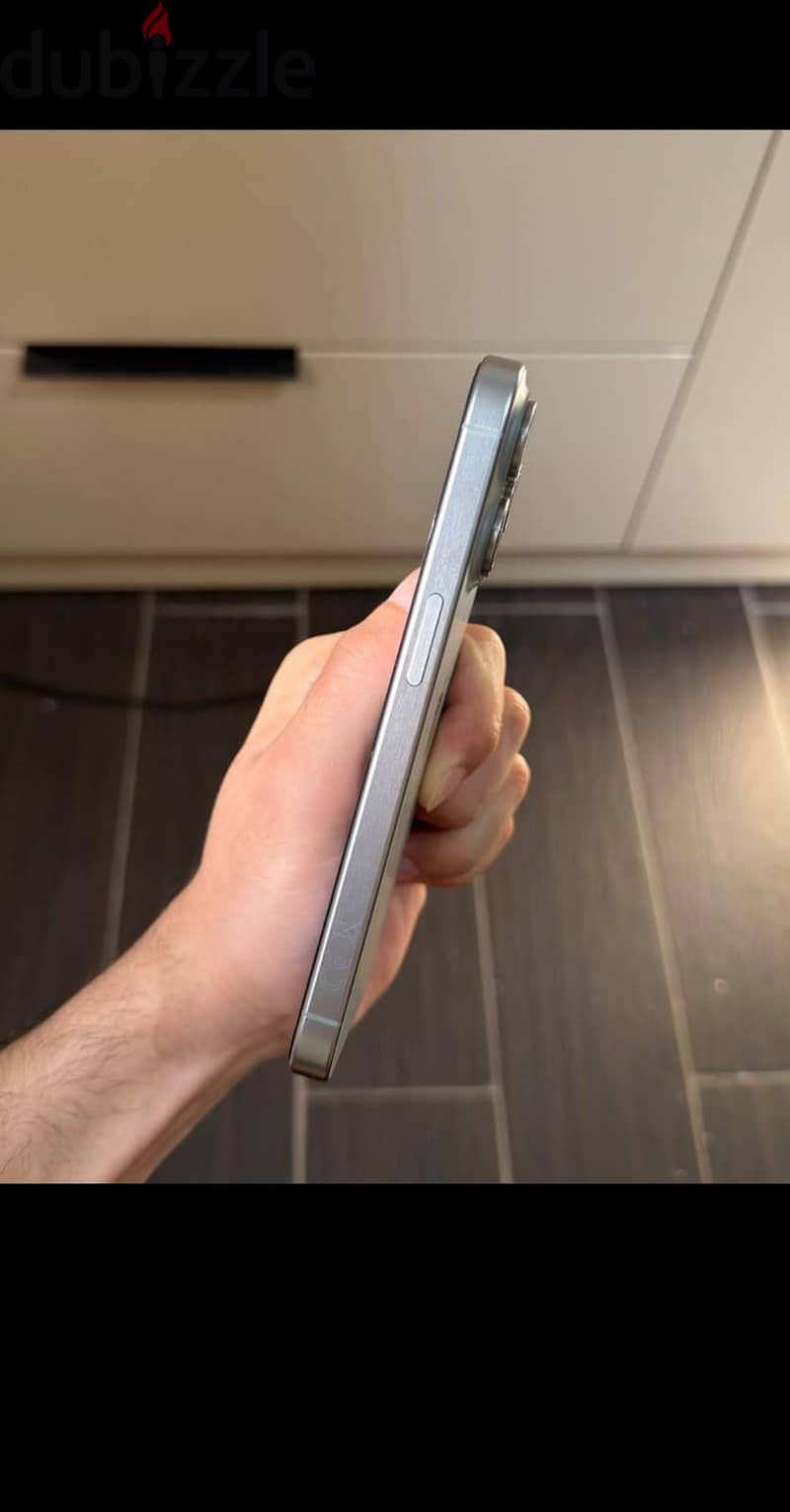 Apple - iPhone 15 Pro 2