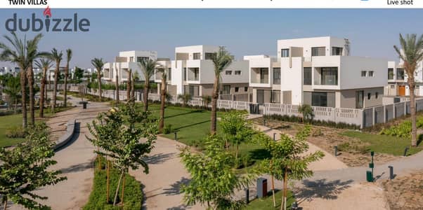 Duplex for sale in El Burouj Compound—ready for immediate handover and viewing—available with a 6-year installment plan; located near Madinaty.