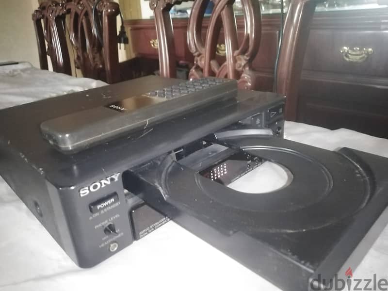 C D  sony 1