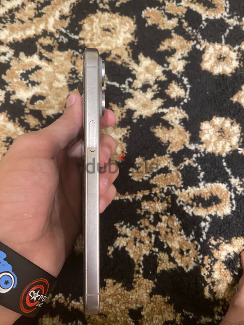 Apple - iPhone 15 Pro Max 2