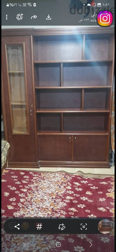 مكتبه