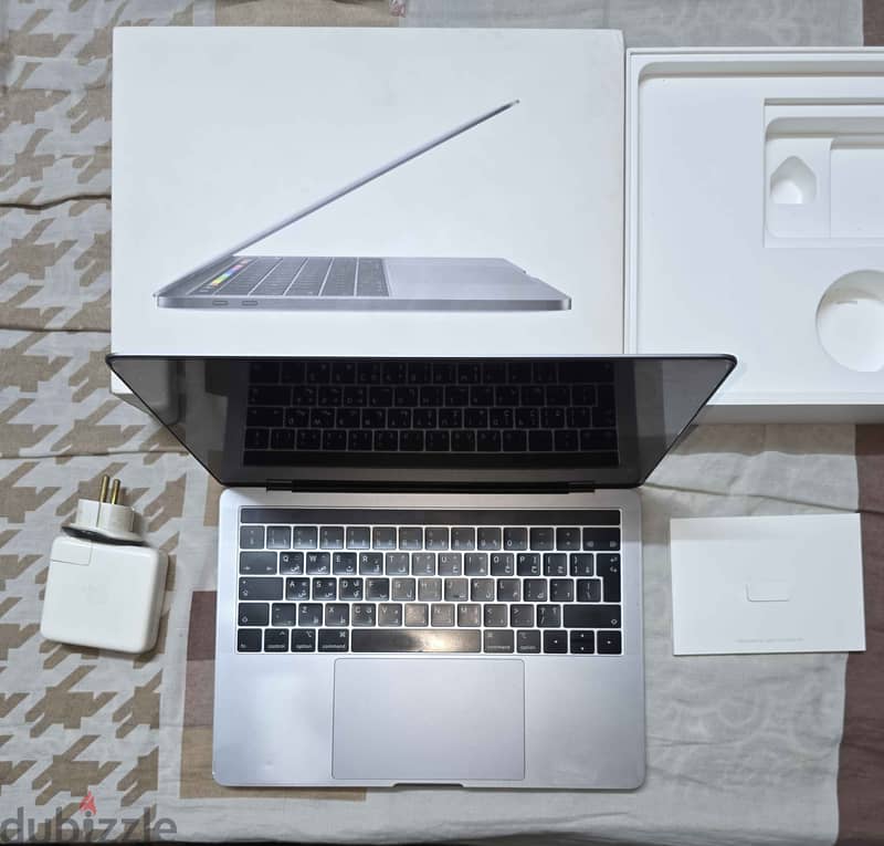 Apple MacBook Pro 2019″Touch Bar 3