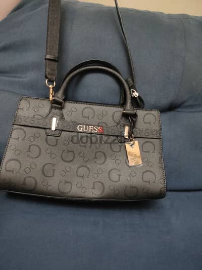 شنطة Guess أصلية  جديدة