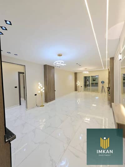 Apartment for sale, fully finished, with a down payment of 800,000 and the rest payable over the longest possible period. Fully serviced and equipped,