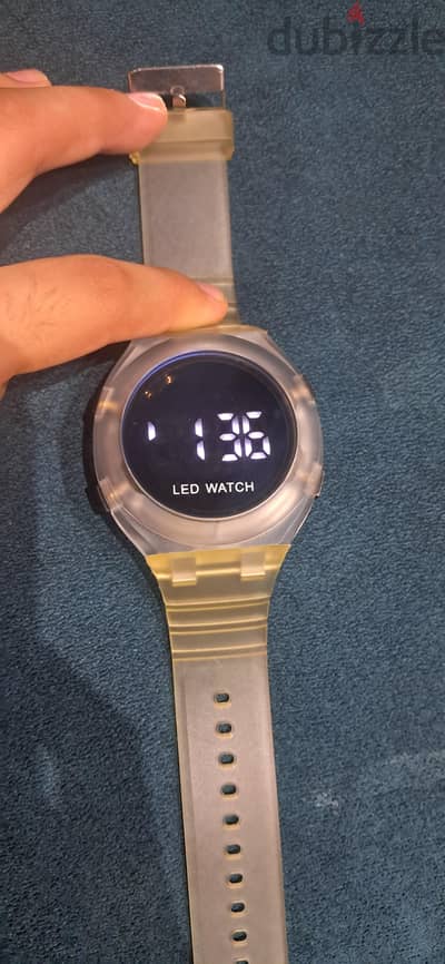les watch شيك جدا و جميلة