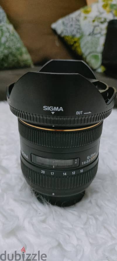  للبيع عدسة Sigma 10-20mm للنيكون