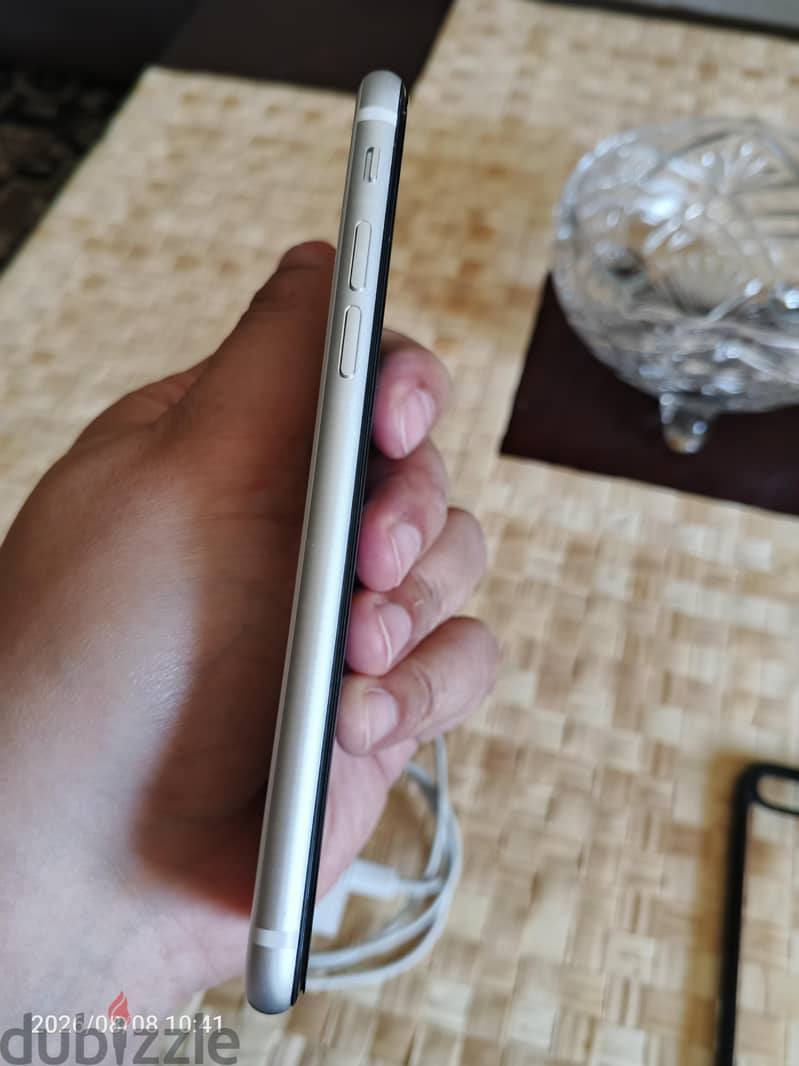 Apple - iPhone SE 2