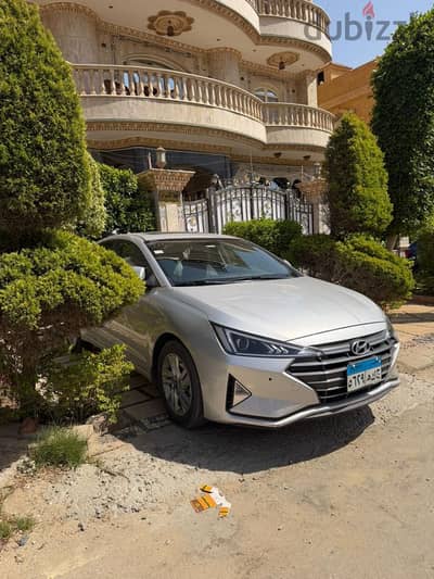 Hyundai Elantra 2025