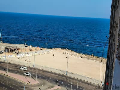 شقه للايجار مفروشه بمنطقة ميامي السياحية فيو للبحر  والكورنيش وقريبة لجميع الخدمات العامة ومراكز التسوق والمولات والكافيهات والبرندات وحدائق المنتزه والمعمورة الشاطئ 